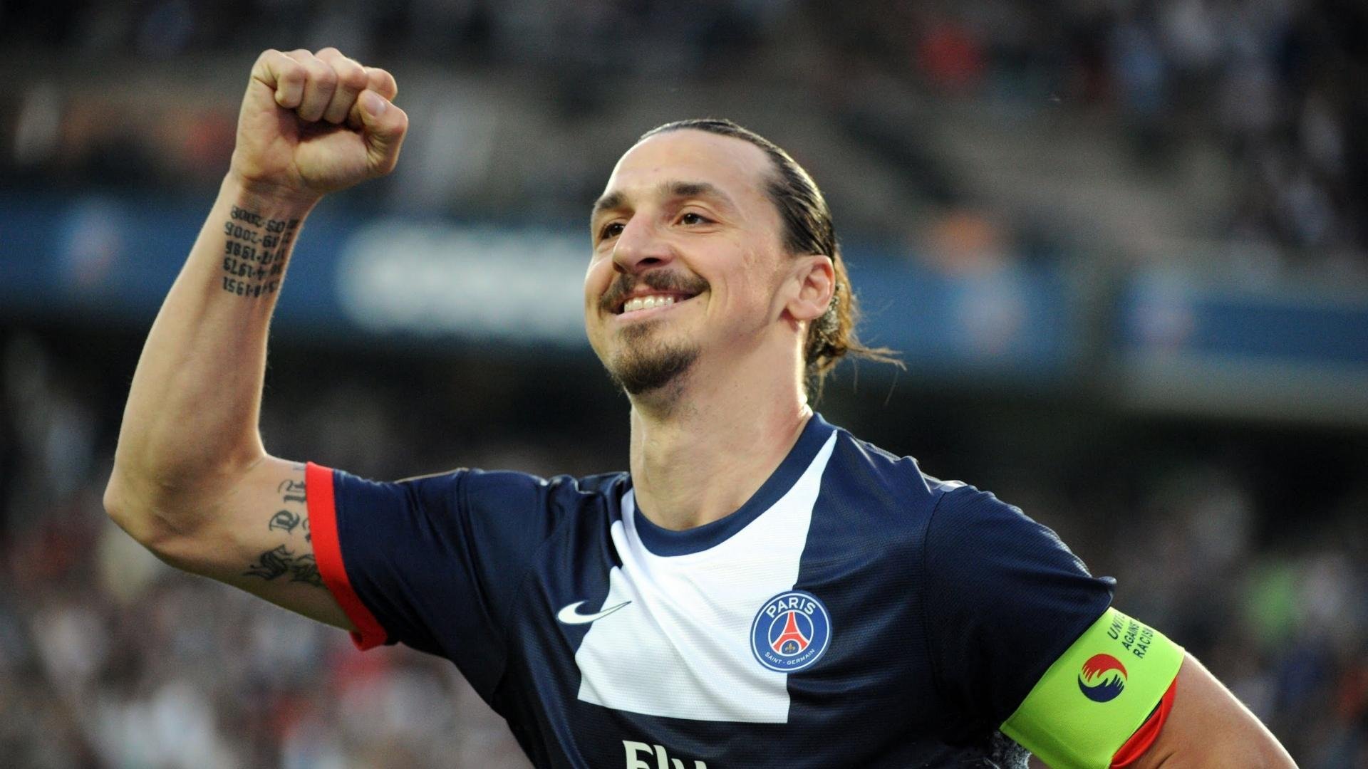 “登顶热潮，冠军争夺战火不断升级”，冠军盛典