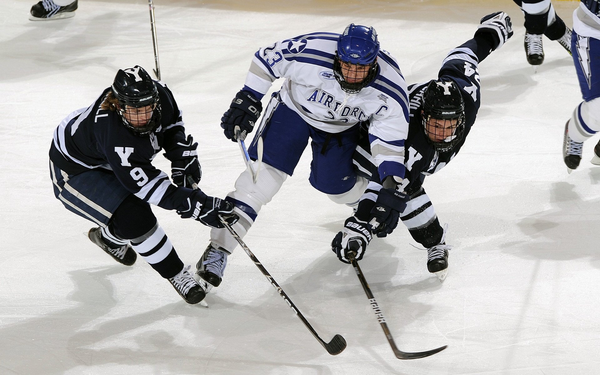“青春之翼”青少年篮球公益救援行动在云南火热开展,助力青少年健康成长